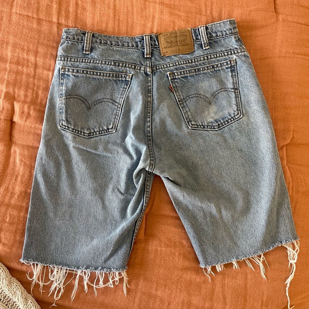 Vintage Levi Bermuda shorts Women’s Size 6/8 - Picture 2 of 8